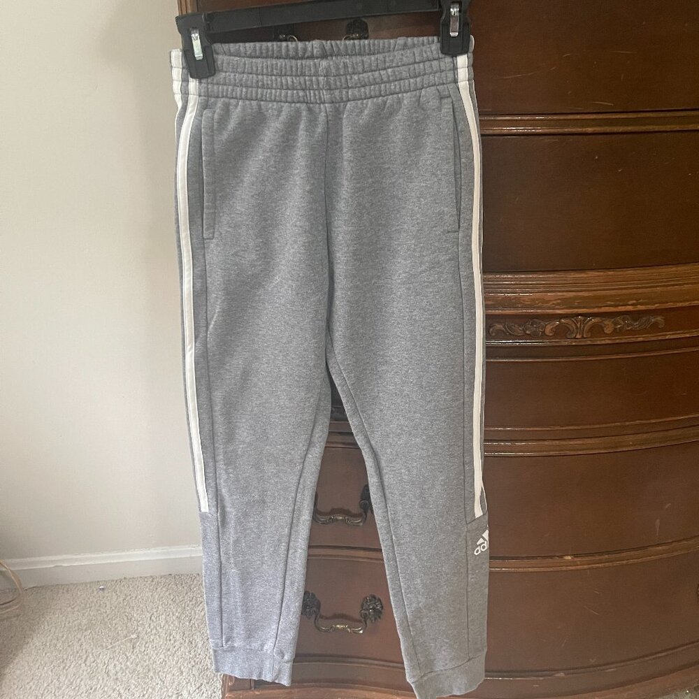 Adidas Boys Jogger Sweatpants – Size YM (10/12)